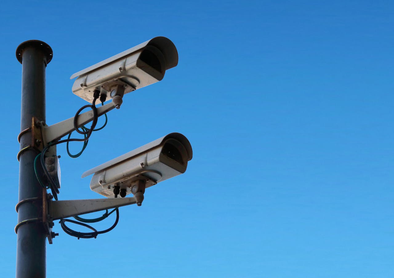 CCTV Surveillance Artinya: Definisi dan Manfaatnya bagi Perusahaan