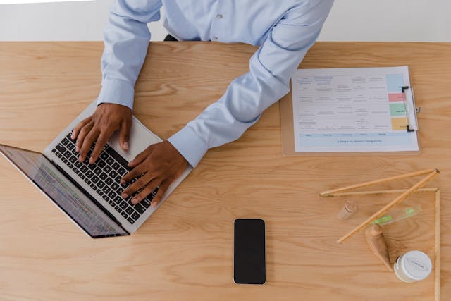 Kenapa UMKM Butuh Jasa Pembuatan Website Profesional?